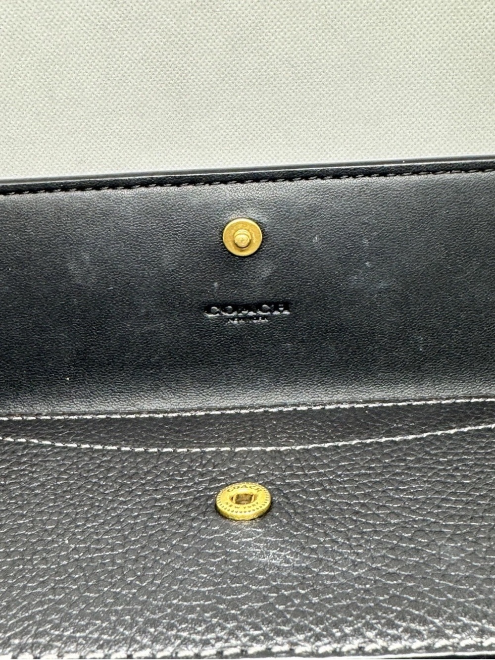 Coach Black Pebbled Leather Continental Wallet with Gold 'C' Accent - Picture 5 of 11